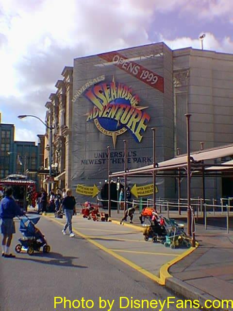 Universal’s Islands of Adventure preview center in 1999.